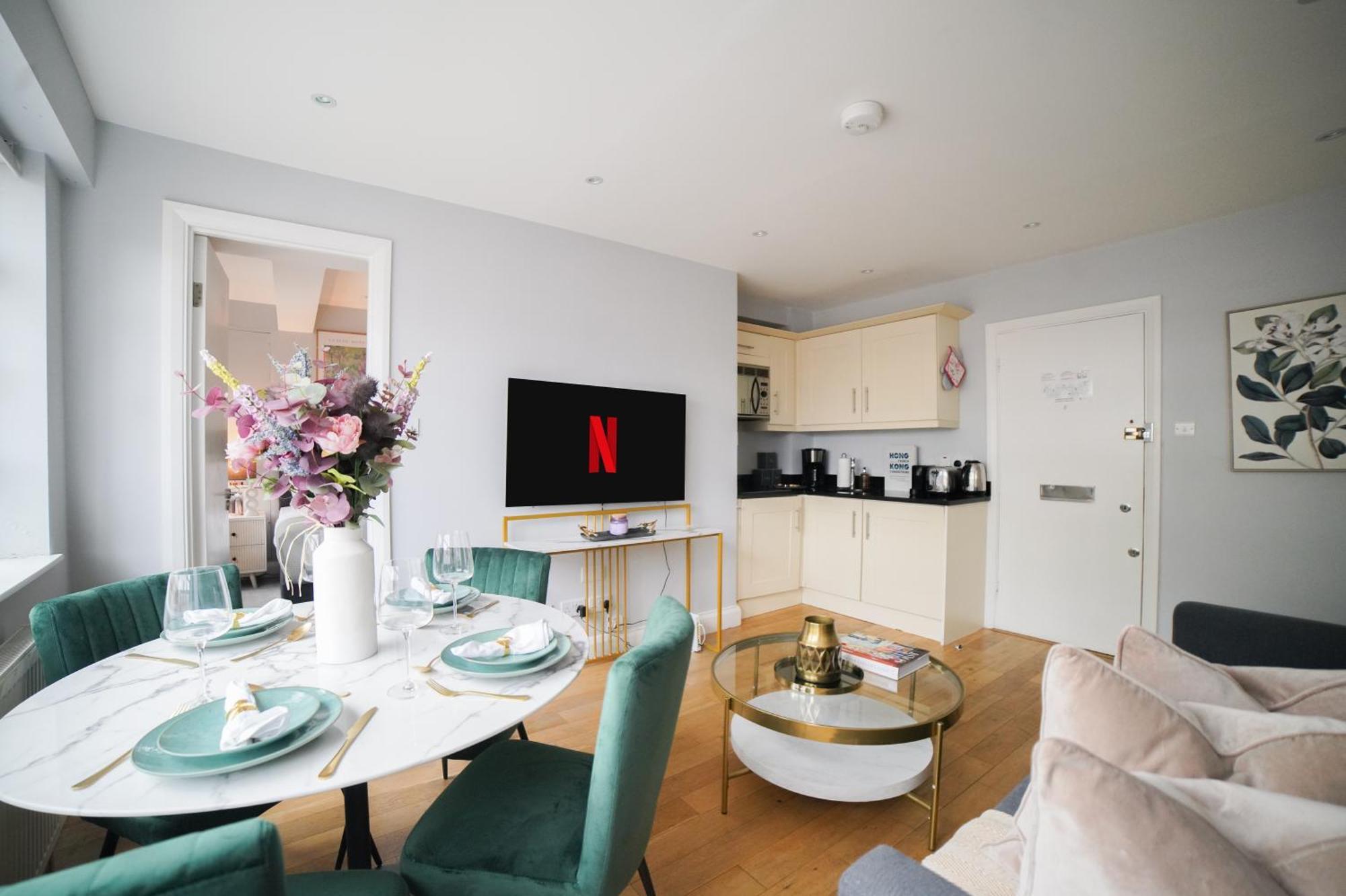 Art-Deco Apartment In Very Popular Chelsea Area London Eksteriør billede